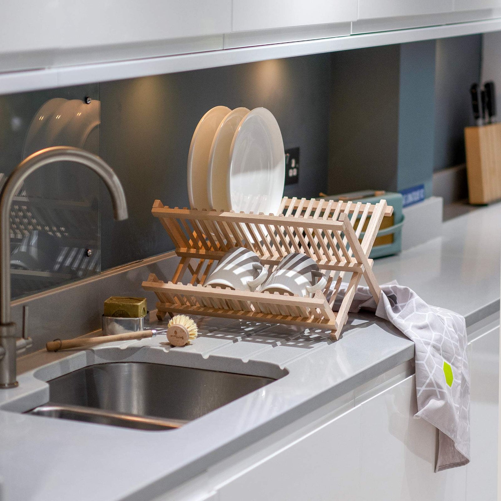 Plastic-free Wooden Dish Drainer Elephant Box