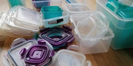 How to recycle an old plastic lunchbox